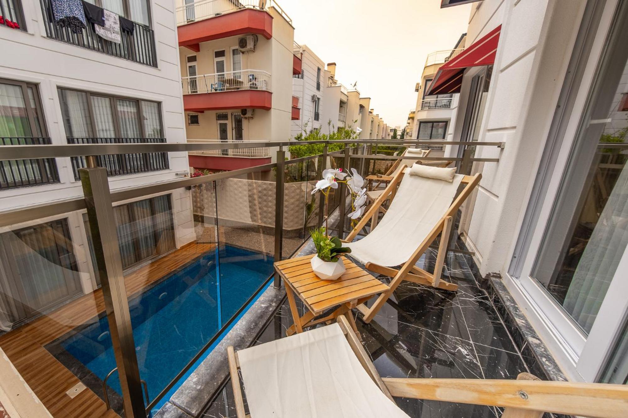 Mrt Suites Lara Antalya Eksteriør billede