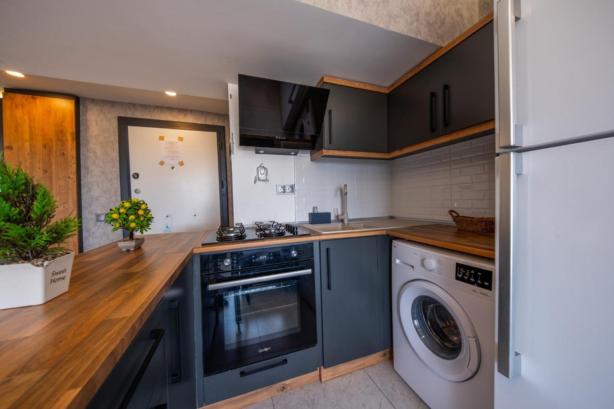 Mrt Suites Lara Antalya Eksteriør billede