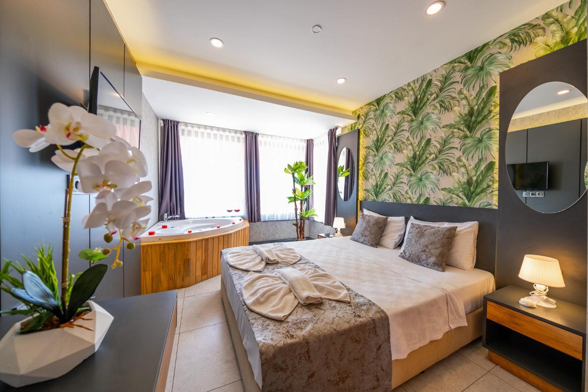 Mrt Suites Lara Antalya Eksteriør billede
