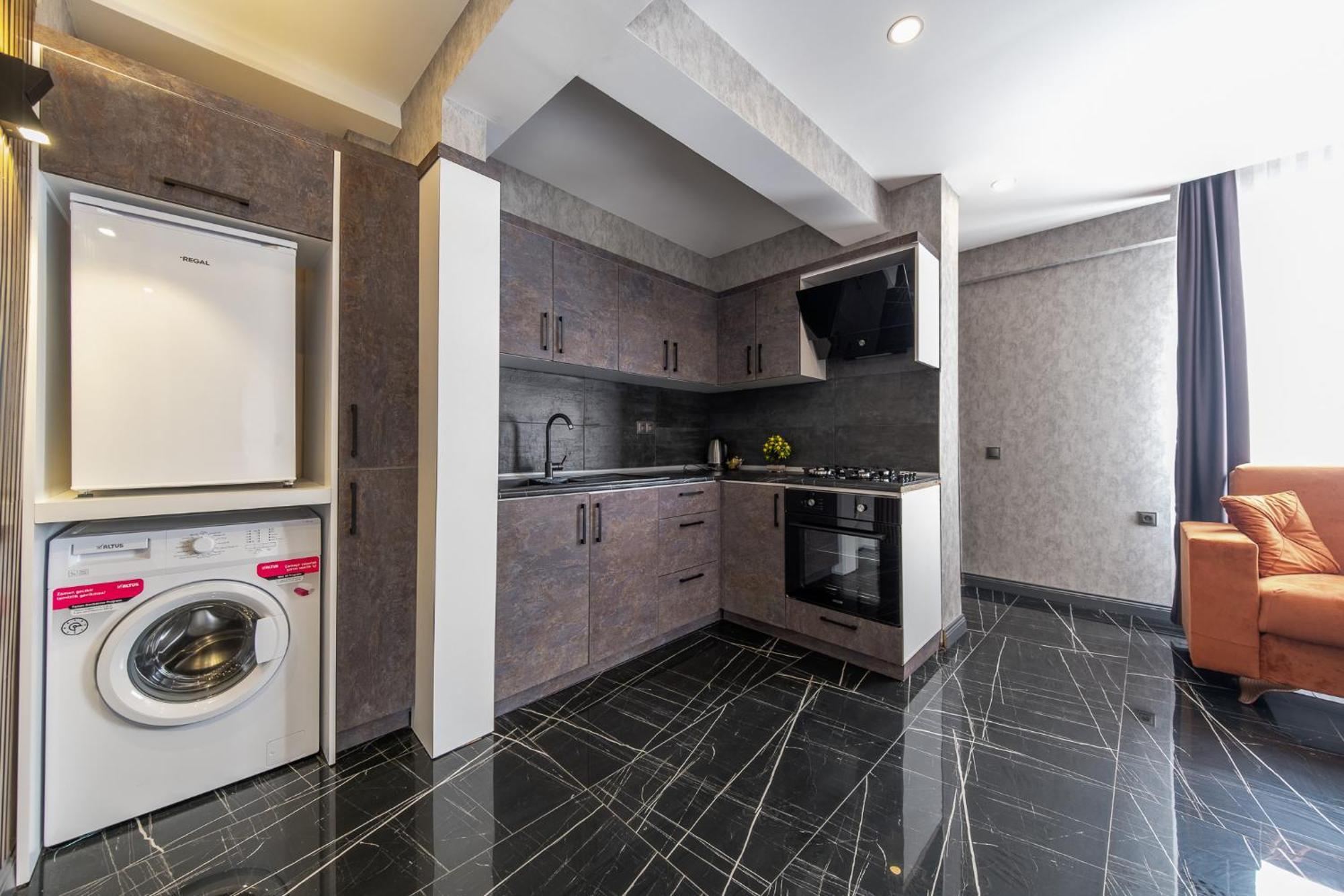 Mrt Suites Lara Antalya Eksteriør billede