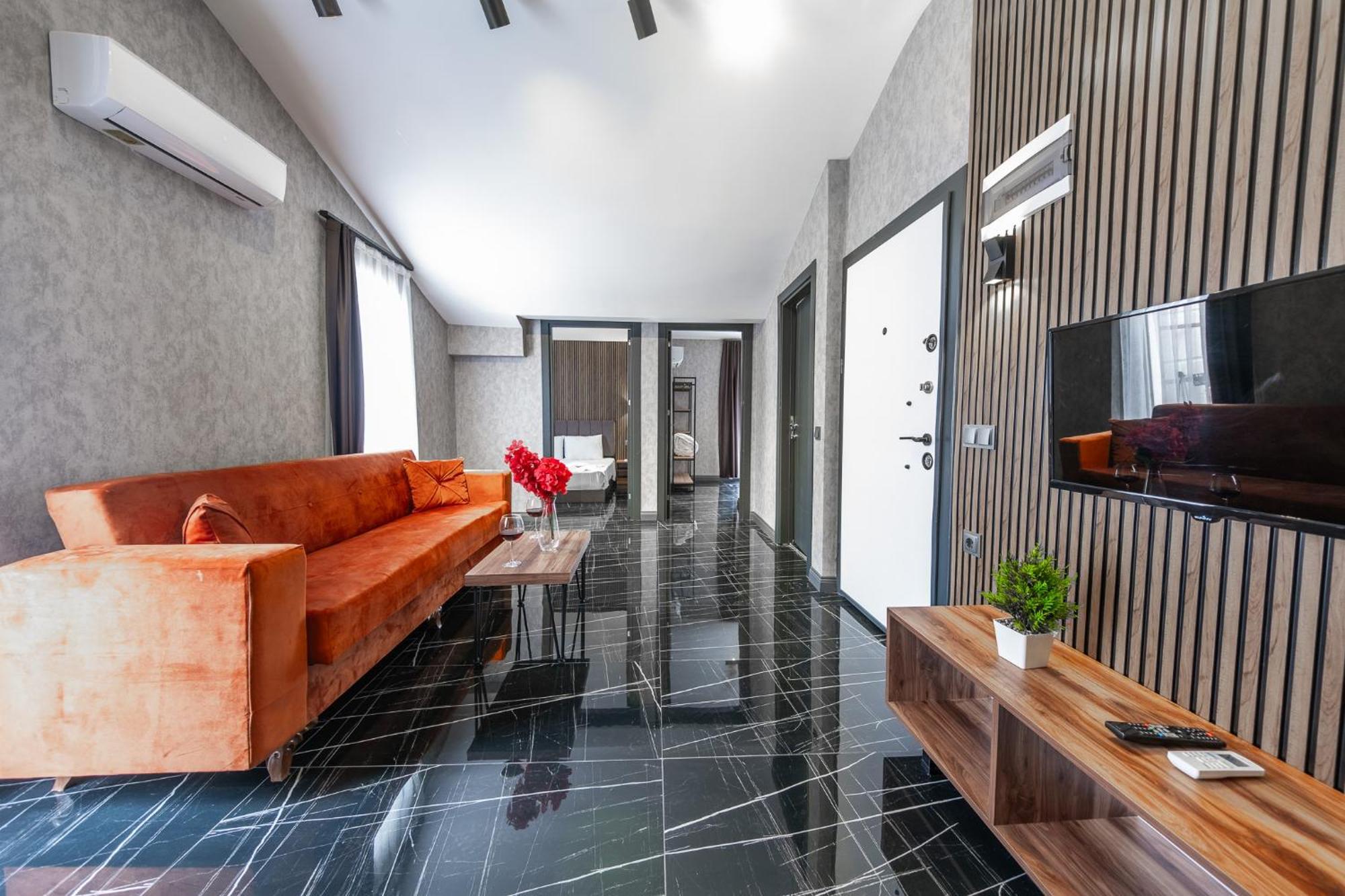 Mrt Suites Lara Antalya Eksteriør billede