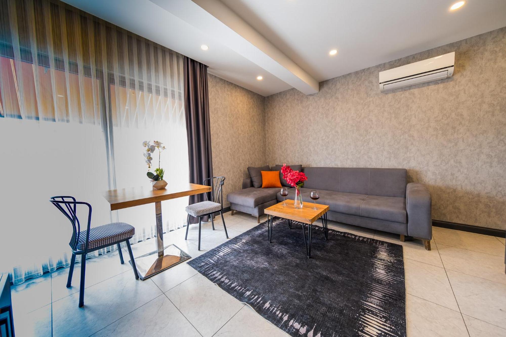 Mrt Suites Lara Antalya Eksteriør billede