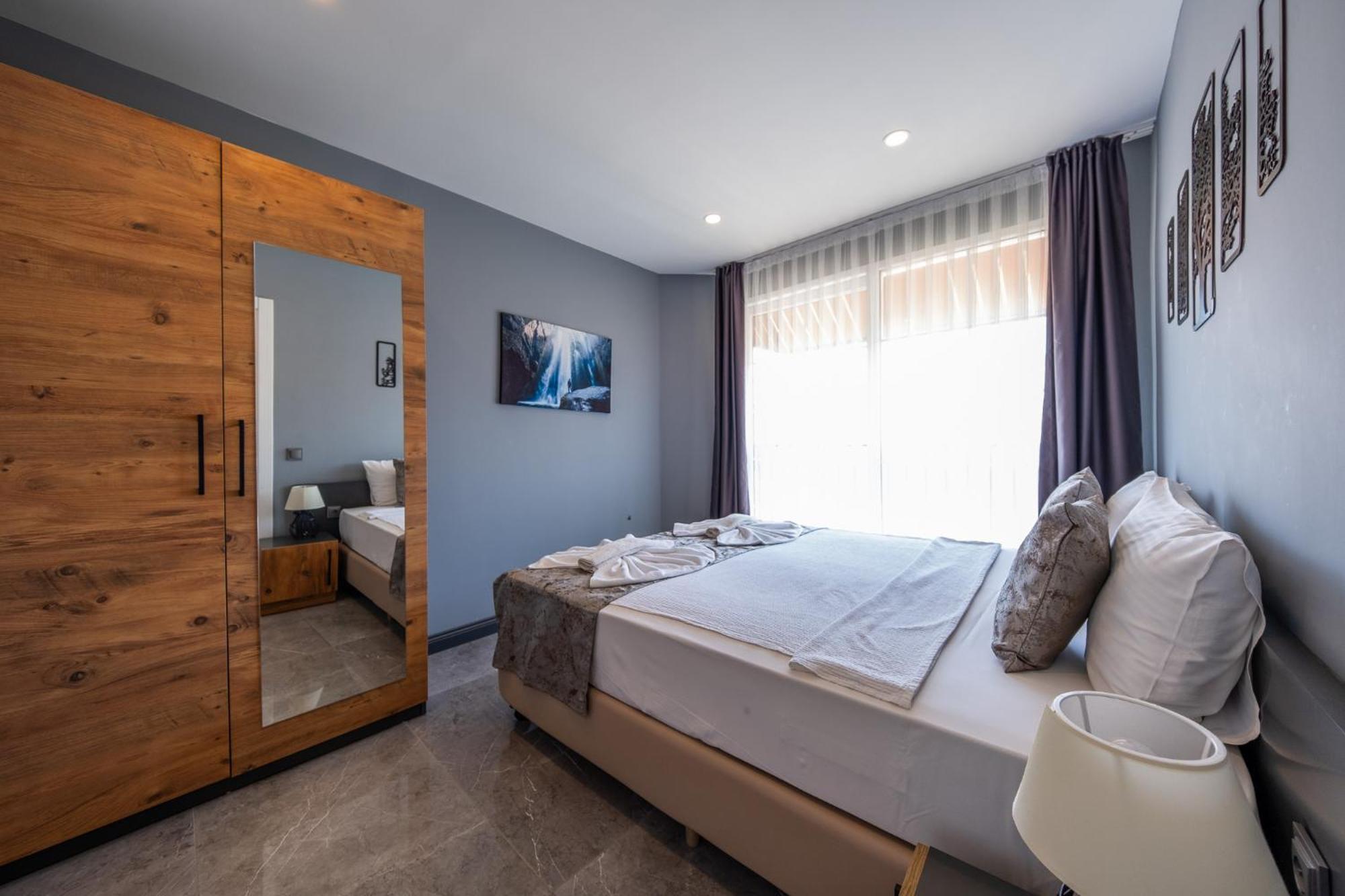 Mrt Suites Lara Antalya Eksteriør billede